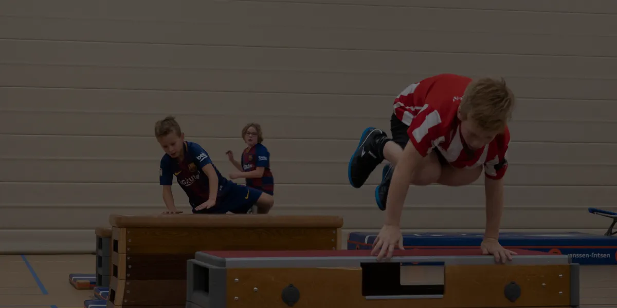 Freerunner tijdens een proefles bij ZERO